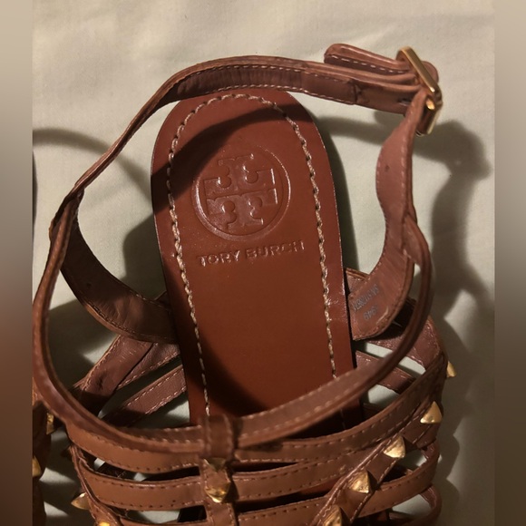 Tory Burch Brown Gladiator Sandals With Gold Studs - Picture 4 of 9